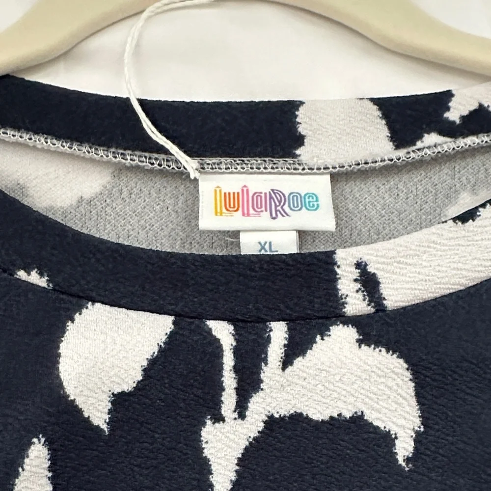 LuLaRoe Moriella Puff Sleeve Mixed Media Top Navy Blue White XL - Picture 5 of 6